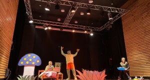Monte Patria celebró el Día Nacional del Teatro con obra familiar