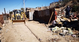 Municipio realiza limpieza en la población Canihuante en Ovalle