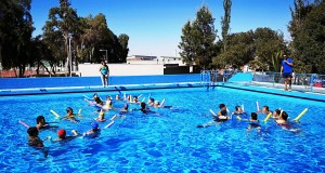 En Ovalle, el 3 de enero se inician las inscripciones para cursos de natación en Piscina Municipal.