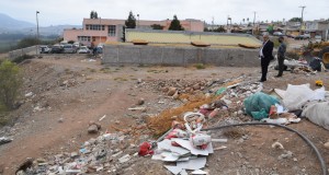 Hacen llamado a denunciar a quienes boten basura en sitios eriazos de Ovalle