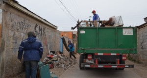 Municipio realiza operativos de Basura Histórica en diversas zonas de Ovalle durante este mes de diciembre