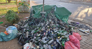 En Ovalle Queman campana de reciclaje de botellas de vidrio.