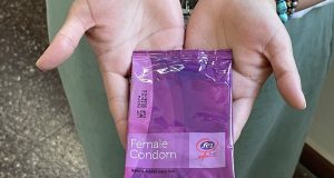 <strong>Instalan dispensador de condones femeninos en el municipio de Ovalle</strong>