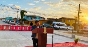 En Los Vilos inauguran obras de pavimentación de calles históricas.