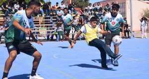 En la escuela Marcos Macuada Ogalde de la localidad de Limarí el Club social y deportivo Ovalle realizó actividad deportiva.