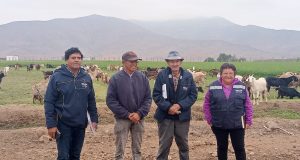 Dirigentes campesinos del CADA Ovalle de INDAP conocen proyectos financiados por el servicio