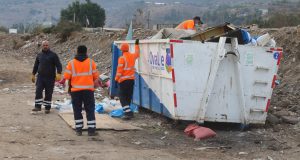 Continúan los operativos de retiro de basura histórica en sectores urbanos y rurales de la comuna de Ovalle.
