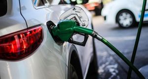 Precio de las bencinas bajarán $ 27,5 por litro desde este jueves 7 de diciembre
