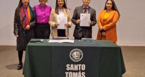 Servicio de Reinserción Social Juvenil y Santo Tomás firman convenio de colaboración que beneficiará a jóvenes de la región.