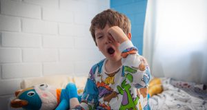 El buen dormir impacta en rendimiento escolar y en el desarrollo físico y neurológico de los niños.