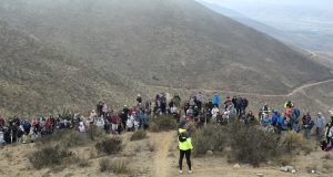 Más de 300 personas participan en masivo trekking hacia la «Casa de Piedra» en Lagunillas.